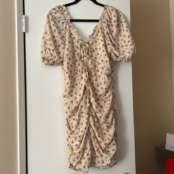NWT floral dress with puffy sleeves - Picture 2 of 6